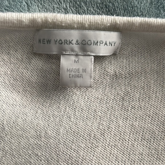New York & Co sweater - Picture 3 of 5